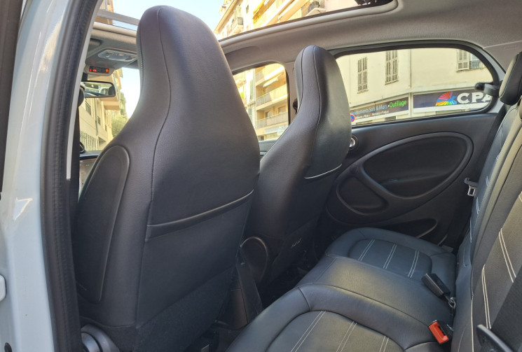 SMART FORFOUR 82 CH PRIME 15500 kms TOIT OUVRANT