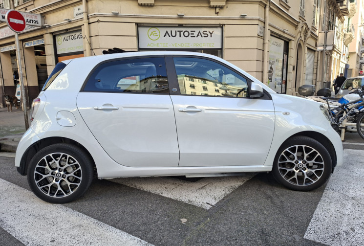 SMART FORFOUR 82 CH PRIME 15500 kms
