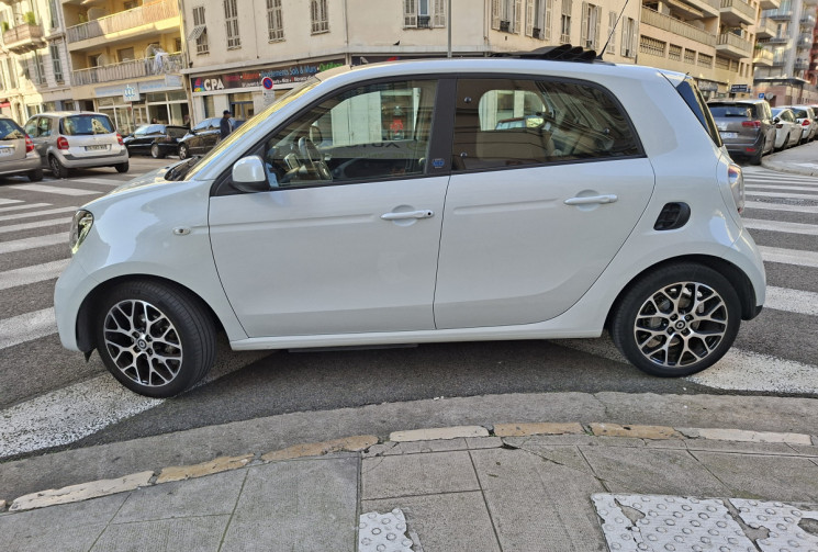 SMART FORFOUR 82 CH PRIME 15500 kms