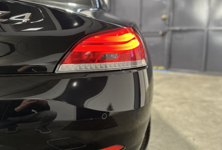 BMW Z4 S Drive 2.5 E89 204 ch RHD