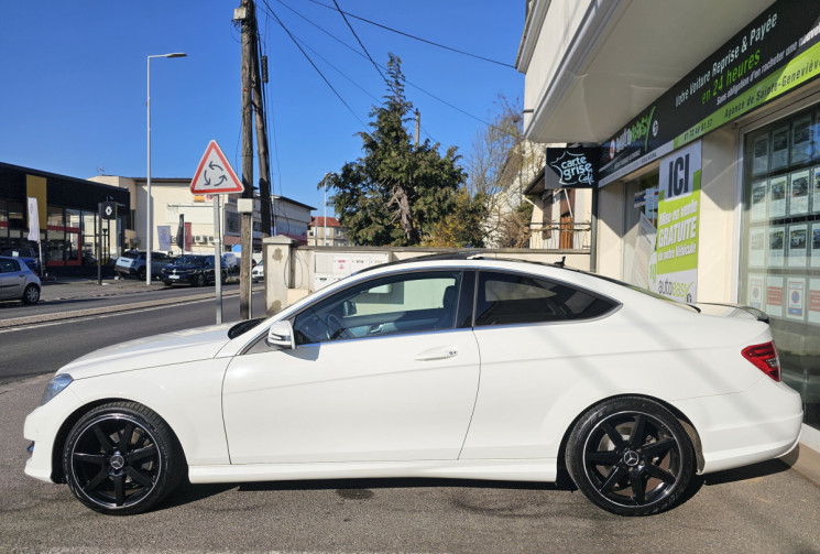 Mercedes Classe C 180 coupé 1.6i TURBO 156 cv pack AMG PLUS  Toit Panoramique 