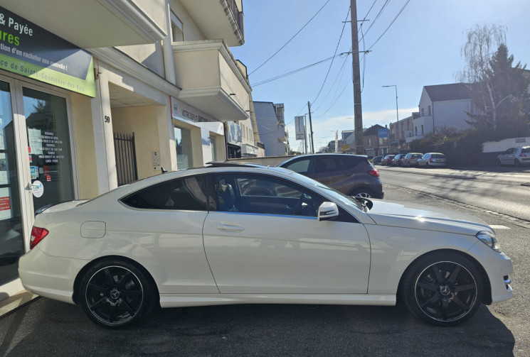Mercedes Classe C 180 coupé 1.6i TURBO 156 cv pack AMG PLUS  Toit Panoramique 