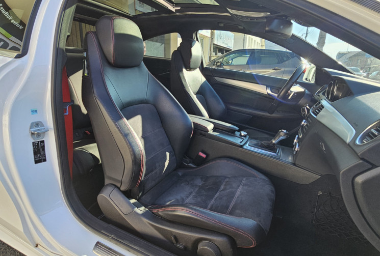 Mercedes Classe C 180 coupé 1.6i TURBO 156 cv pack AMG PLUS  Toit Panoramique 