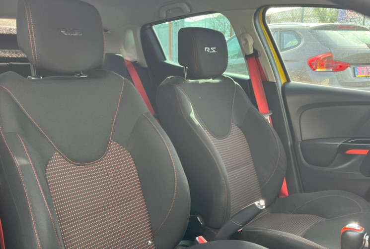 Renault Clio 4 RS 1.6 T 200ch EDC