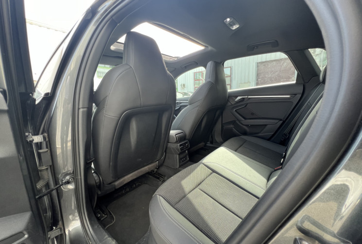 Audi A3 Sportback 2.0 TDI 150cv  S Line * Toit Ouvrant * Carplay * Sièges Sport * Caméra * 35