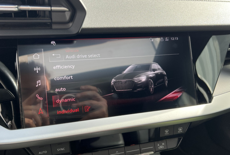 Audi A3 Sportback 2.0 TDI 150cv  S Line * Toit Ouvrant * Carplay * Sièges Sport * Caméra * 35