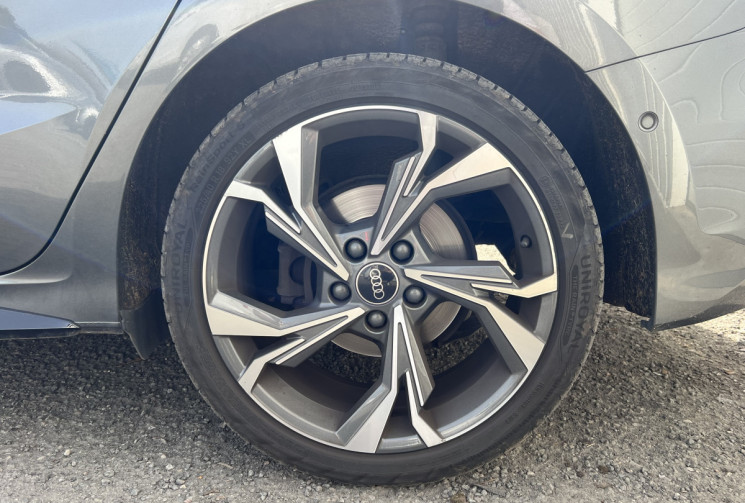 Audi A3 Sportback 2.0 TDI 150cv  S Line * Toit Ouvrant * Carplay * Sièges Sport * Caméra * 35