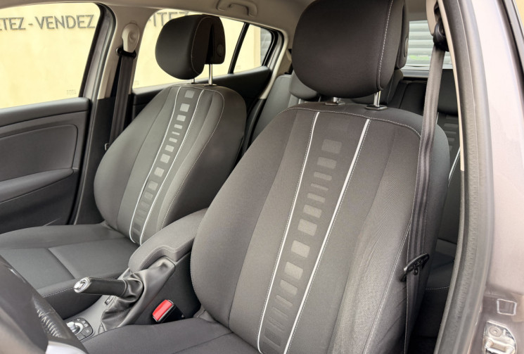 Renault Megane III (B95) 1.6 dCi 130ch energy FAP Dynamique eco² + GPS