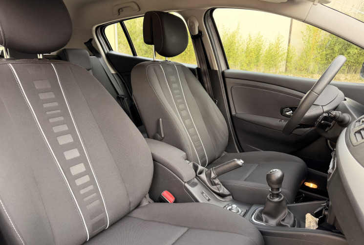 Renault Megane III (B95) 1.6 dCi 130ch energy FAP Dynamique eco² + GPS