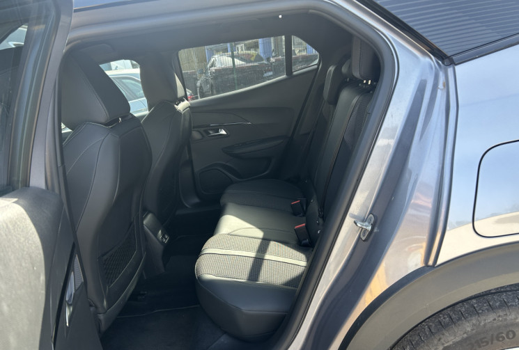 Peugeot 2008 1.5 BLUEHDI 130 Ch GT EAT8 * 1 ER MAIN * ECLAIRAGE D4AMBIANCE * CARPLAY