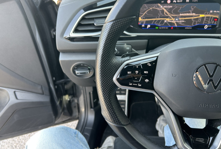 Volkswagen T-Roc (2) 2.0 TDI 150 Ch R-LINE * CAMERA * CARPLAY * FULL LED