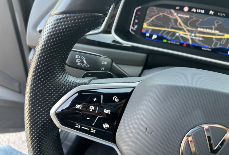 Volkswagen T-Roc (2) 2.0 TDI 150 Ch R-LINE * CAMERA * CARPLAY * FULL LED