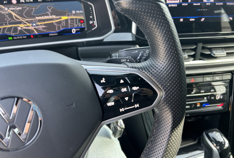 Volkswagen T-Roc (2) 2.0 TDI 150 Ch R-LINE * CAMERA * CARPLAY * FULL LED