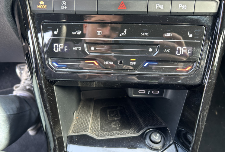 Volkswagen T-Roc (2) 2.0 TDI 150 Ch R-LINE * CAMERA * CARPLAY * FULL LED