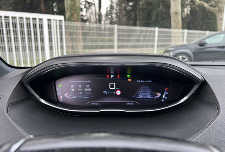 Peugeot 3008 2.0 BlueHDi 180 EAT8 GT / Toit Ouvrant / Suivi Complet / Carplay 