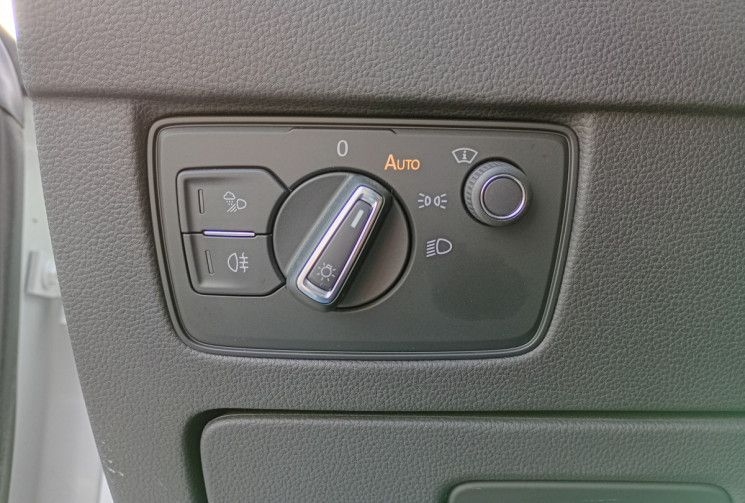 Volkswagen ARTEON  1.4 TSI eHybrid 218ch R-Line DSG6 / Attelage Électrique / Toit Ouvrant