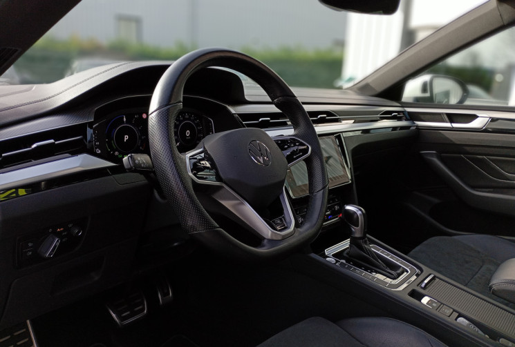 Volkswagen ARTEON  1.4 TSI eHybrid 218ch R-Line DSG6 / Attelage Électrique / Toit Ouvrant