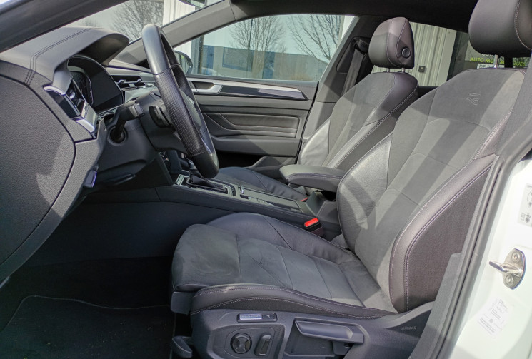 Volkswagen ARTEON  1.4 TSI eHybrid 218ch R-Line DSG6 / Attelage Électrique / Toit Ouvrant