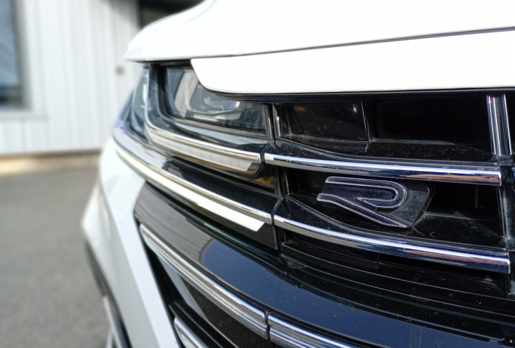 Volkswagen ARTEON  1.4 TSI eHybrid 218ch R-Line DSG6 / Attelage Électrique / Toit Ouvrant