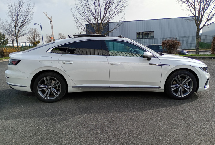 Volkswagen ARTEON  1.4 TSI eHybrid 218ch R-Line DSG6 / Attelage Électrique / Toit Ouvrant