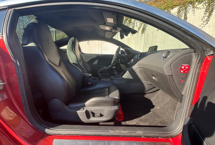 Peugeot RCZ 2.0 HDi FAP 163 CV ONYX