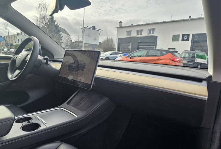 Tesla Model Y MODEL Y 