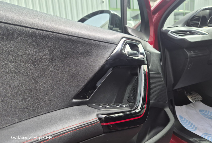 Peugeot 2008 1.2 THP  EAT6 S&S 110CV * GT LINE * DISTRIBUTION FAITE * CARNET PEUGEOT 