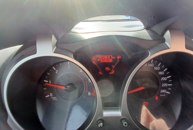 Nissan Juke I (F15E) UK Phase 3 1.5 dCi 2WD S&S 110 N-CONNECTA