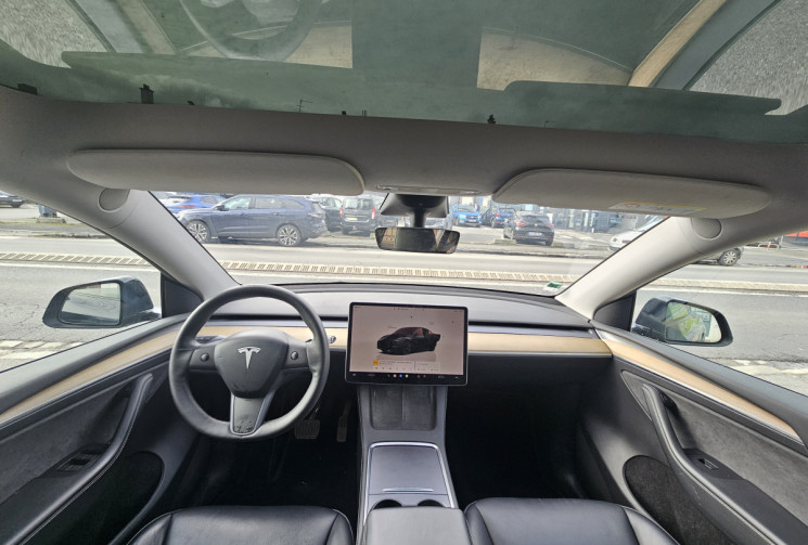 Tesla Model Y MODEL Y 