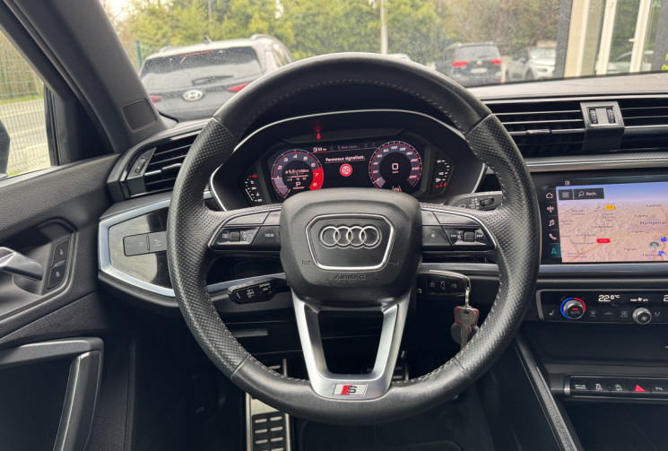 Audi Q3 S-line 35 TFSi 150 ch S-Tronic7 / Camera / Sieges chauffants / Entretien Audi