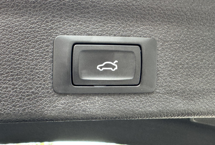 Audi Q3 S-line 35 TFSi 150 ch S-Tronic7 / Camera / Sieges chauffants / Entretien Audi