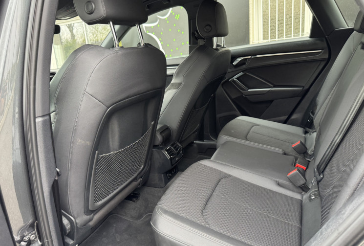 Audi Q3 S-line 35 TFSi 150 ch S-Tronic7 / Camera / Sieges chauffants / Entretien Audi