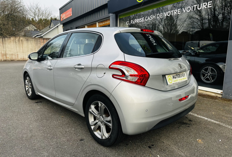 Peugeot 208 1.6 VTI 120ch BVA Allure Moteur à chaîne remplacé