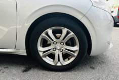 Peugeot 208 1.6 VTI 120ch BVA Allure Moteur à chaîne remplacé