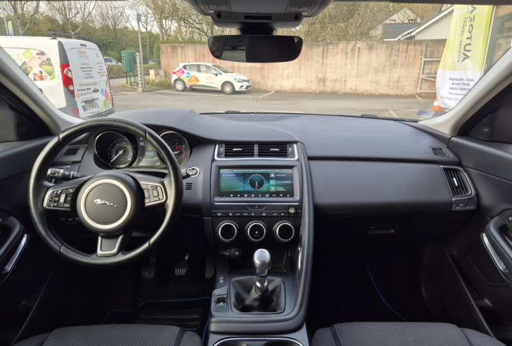Jaguar E-Pace 2.0D 150ch Double sortie d'échappement