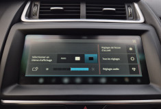 Jaguar E-Pace 2.0D 150ch Double sortie d'échappement