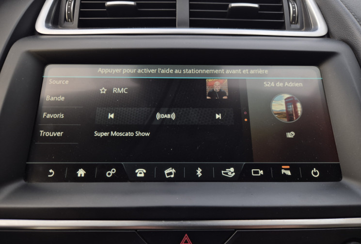 Jaguar E-Pace 2.0D 150ch Double sortie d'échappement