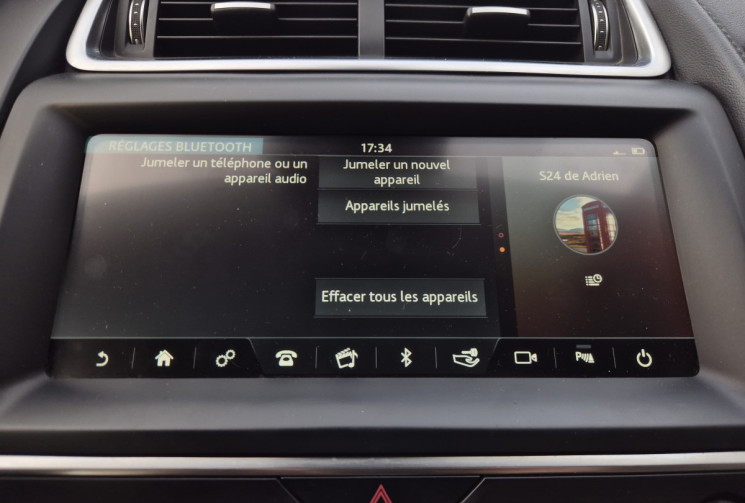 Jaguar E-Pace 2.0D 150ch Double sortie d'échappement