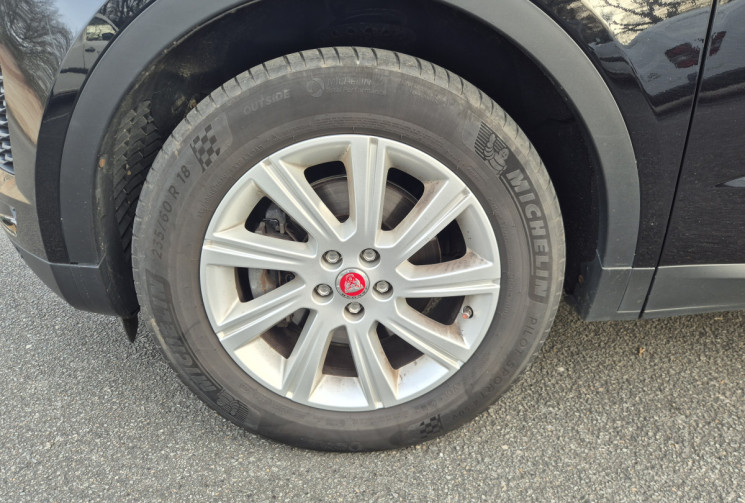 Jaguar E-Pace 2.0D 150ch Double sortie d'échappement