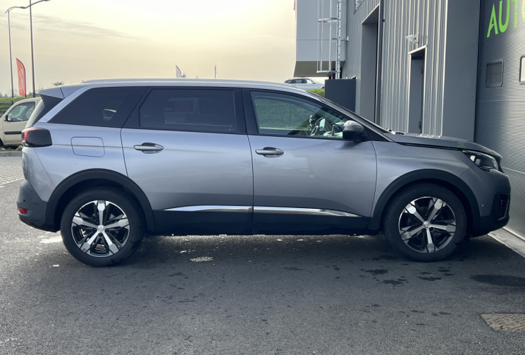 Peugeot 5008 2.0 BlueHDi 150 cv ALLURE / 1ére Main / ATTELAGE