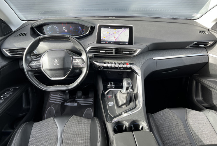 Peugeot 5008 2.0 BlueHDi 150 cv ALLURE / 1ére Main / ATTELAGE