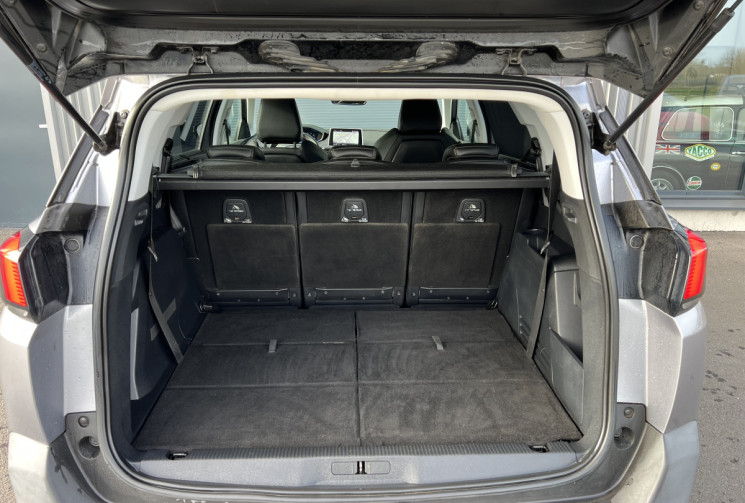 Peugeot 5008 2.0 BlueHDi 150 cv ALLURE / 1ére Main / ATTELAGE