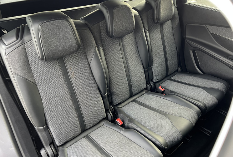 Peugeot 5008 2.0 BlueHDi 150 cv ALLURE / 1ére Main / ATTELAGE