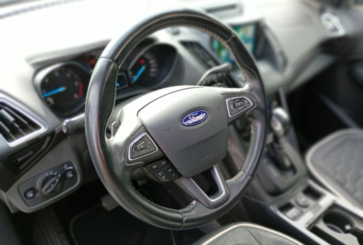 Ford Kuga 2.0 TDCI 180 VIGNALE 4X4 POWERSHIFT *ATTELAGE ELECTRIQUE