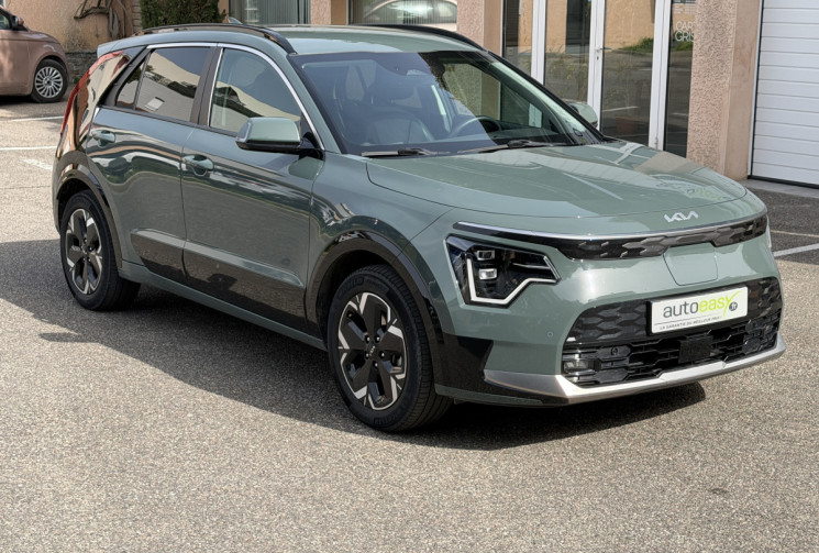 Kia Niro II EV 204 ch Premium / SOH 96% / Entretien et Garantie KIA / Attelage