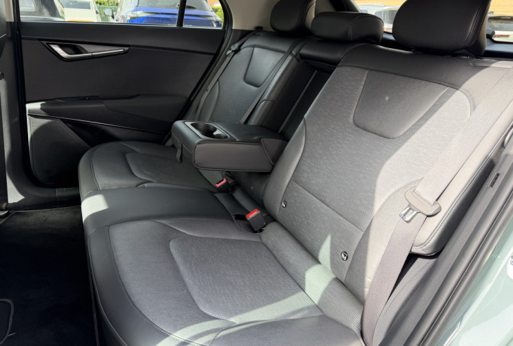 Kia Niro II EV 204 ch Premium / SOH 96% / Entretien et Garantie KIA / Attelage