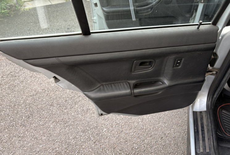 BMW Série 3 (E36) Berline 328i 2.8i 193cv 