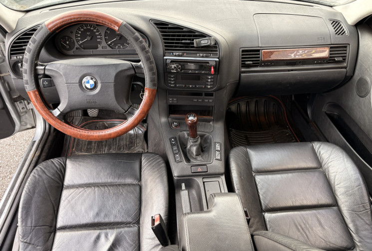 BMW Série 3 (E36) Berline 328i 2.8i 193cv 