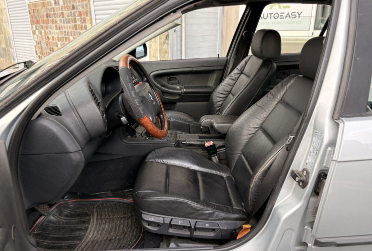 BMW Série 3 (E36) Berline 328i 2.8i 193cv 