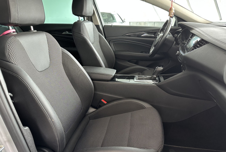 Opel INSIGNIA Grand Sport 1.6D 136 Business Edition / Moteur à chaine / CarPlay / Sièges chauffants